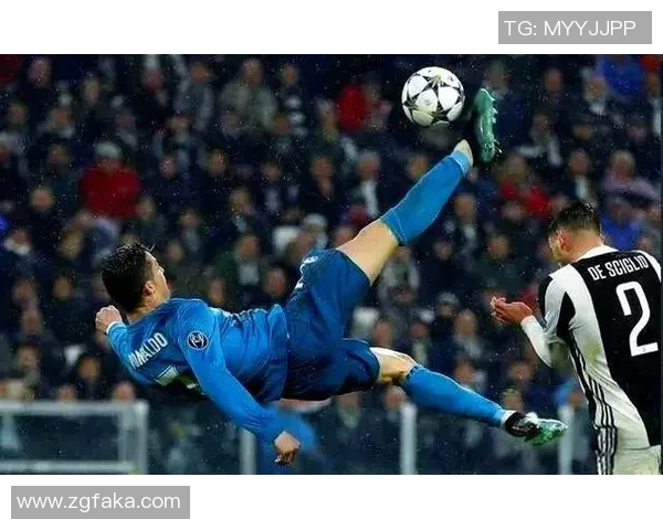 阿迪达斯足球明星弗兰的传奇生涯与辉煌成就回顾